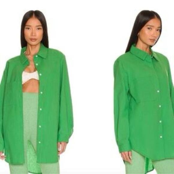 Revolve | SNDYS Oversized Kelly Green Button Down 🌿 - Picture 1 of 5
